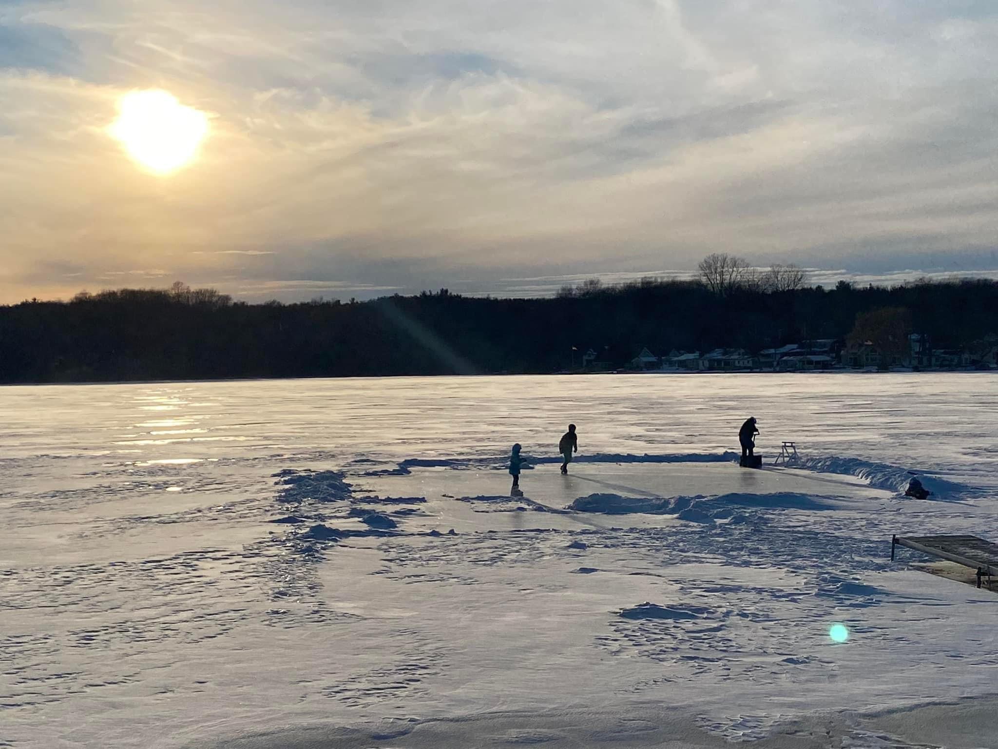 Gallery Barlow Lake Association